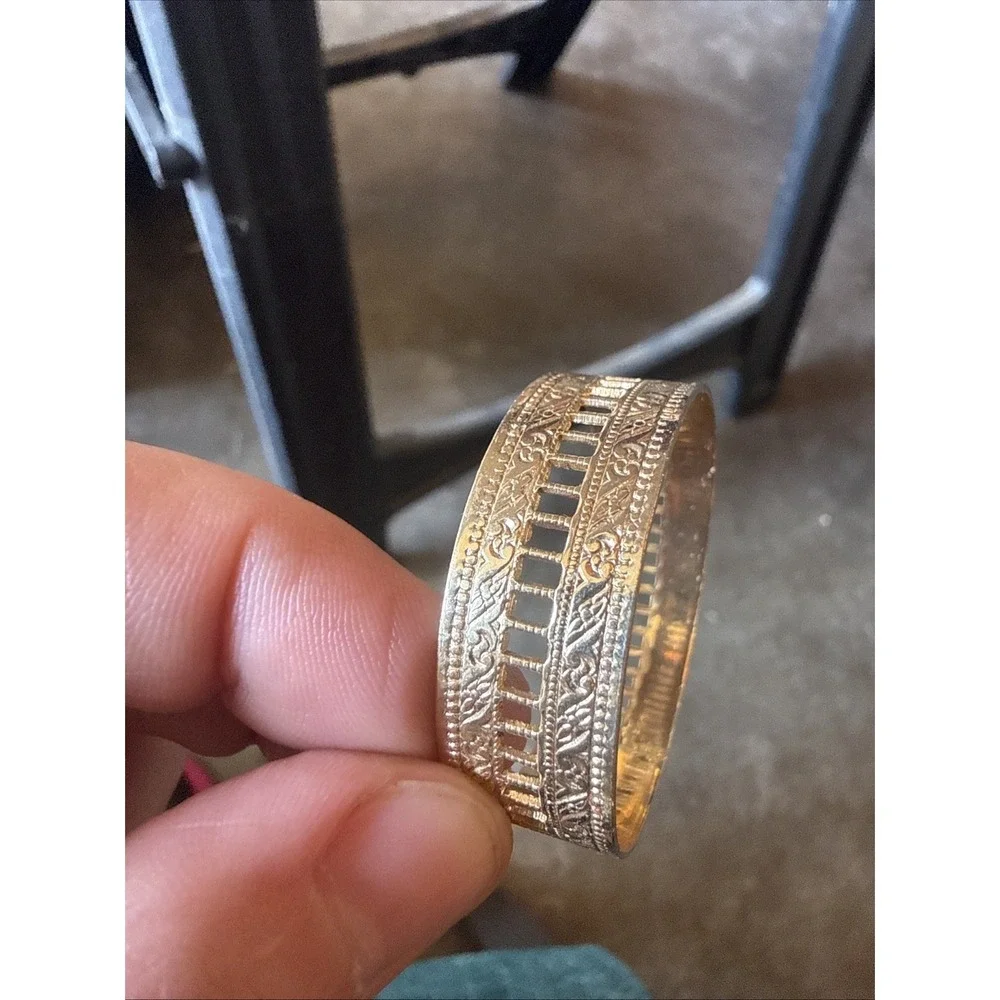 Vintage Brass Tone Pierced Openwork Napkin Rings Set of 6 Hollywood Regency